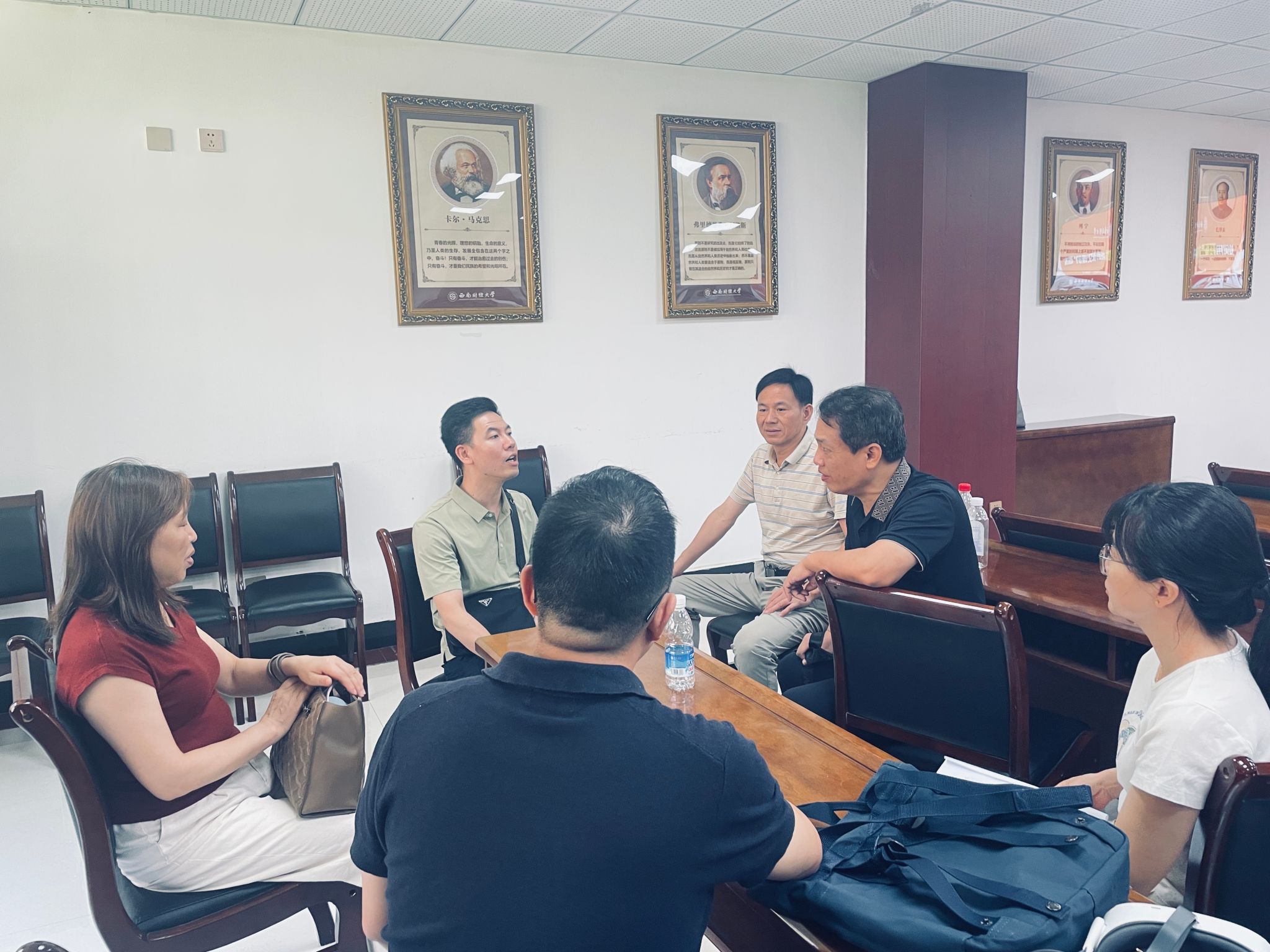 追寻足迹悟初心 实践研修促提升——马克思主义学院思政课教师暑期赴成都开展文化研修活动